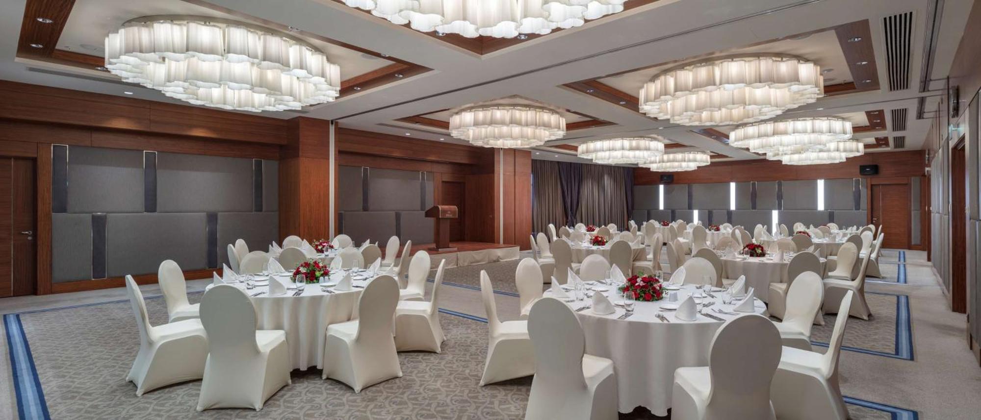 Hilton Bursa Convention Center & Spa Exterior photo