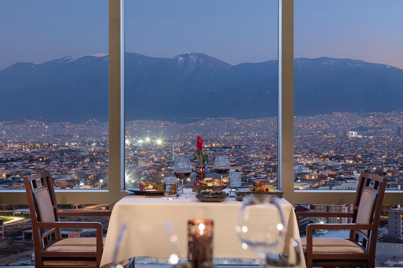 Hilton Bursa Convention Center & Spa Exterior photo